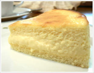 panariのチーズケーキをカット！！